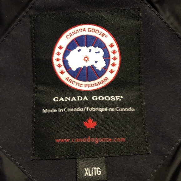 Authentic Canada Goose Navy Woolford Puffer Jacket, XL - Picture 6 of 15
